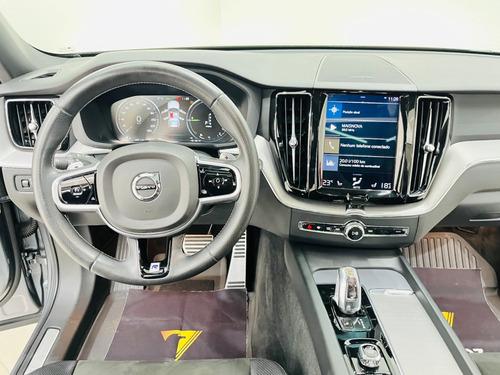 Volvo XC60 2.0 T8 HYBRID R-DESIGN AWD GEARTRONIC