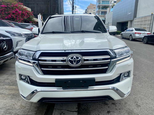 Imagen 6 de 15 de Toyota Land Cruiser Xv Americano