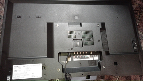 Imagen 5 de 10 de Tv 32 Sony Bravia Kdl32r420b Nuevo Pantalla Partida