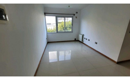 Vendo Departamento Centro 2 Dormitorios Pileta Y Cochera