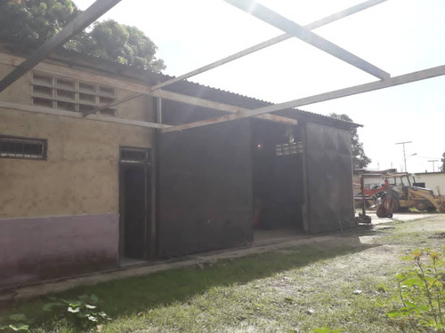 Terreno Con Galpón En Yagua. Plt-294