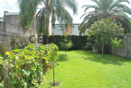 Imagen 22 de 30 de Calle 76 E/ 17 Y 18 - Casa 3 Dormitorios, Quincho Y Parque - Venta Y/o Permuta