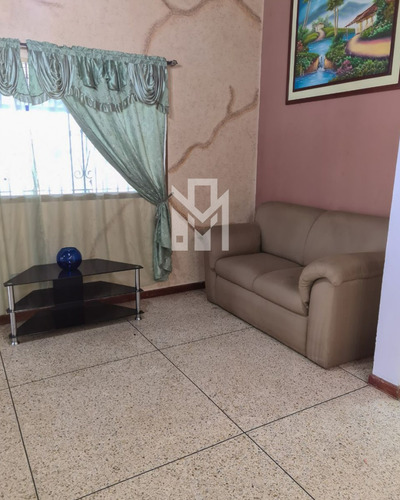 Casa En Venta Y Alquiler Urbanización Los Mangos, Puerto Ordaz, Estado Bolívar.