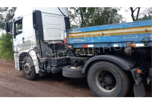 Imagem 7 de 15 de Caminhão Volkswagen 19-320 - 4x2 T