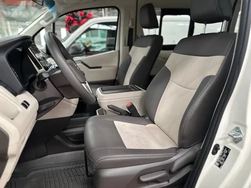 Toyota Hiace 2.7 ventanas 12 pasajeros