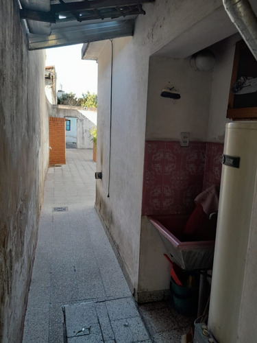 Imagen 10 de 15 de Casa Sobre Lote Propio De 40 Mts. Buena Ubicación.