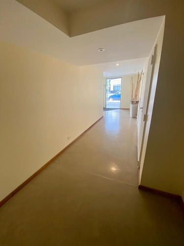 Imagen 17 de 20 de Venta Lugones 1601 2 Ambientes Balcon 300 Metros Subte Urqui