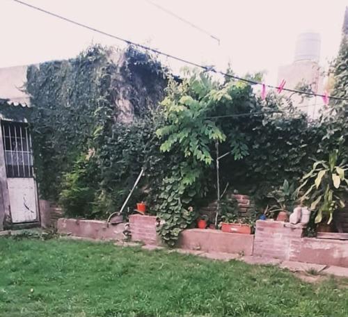 Casa En Santo Tome 4 Ambientes Y Patio Verde