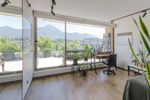 Departamento En Venta De 6 Dorm. En Vitacura