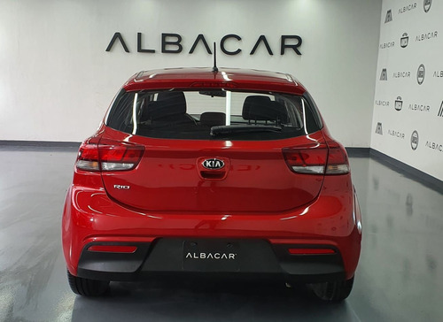 Imagen 4 de 15 de Kia Rio 2018 1.6 Hb Lx At