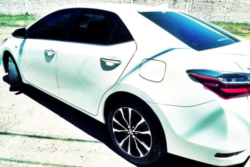 Permuto Toyota Corolla Seg Cvt Por Camioneta