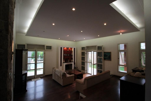 Imagem 4 de 14 de Casa Com 5 Dormitórios, Sendo 2 Suítes, Área Gourmet, Piscina. Condomínio Alto Padrão, Tereza Cristina, Jardim Tereza Cristina, Em Jundiaí-sp. - Ca0172