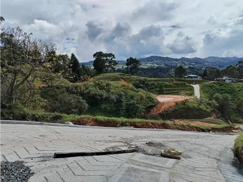 Lote En Venta, Vista Panorámica Y Excelente Ubicación, Guarne