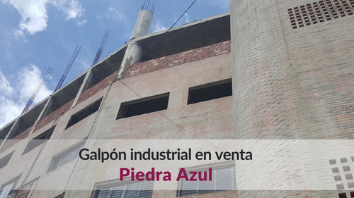 Imagen 1 de 4 de Galpón Industrial En Piedra Azul