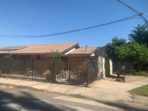 Hermosa Casa En Maipú, Cerca Del Metro Y De Todo