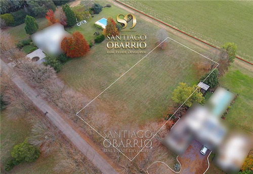Lote En Venta De 2400m2 En Barrio La Cañada Polo Club De Lujan