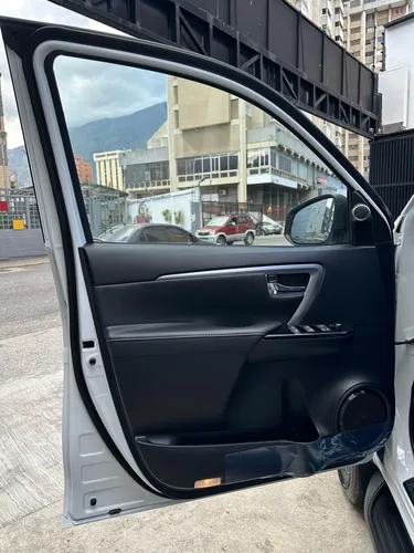 Toyota Fortuner Sw4 2025