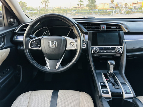 Honda Civic TOURING TURBO