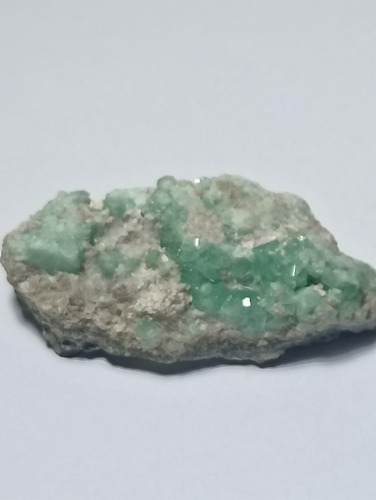 Granate Cristal Sobre Matriz  85 Ct