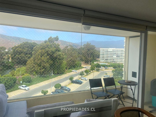 Departamento En Venta De 3 Dorm. En Papudo Primera Línea