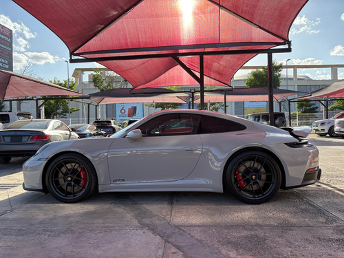 Porsche 911 Carrera Gts 2025