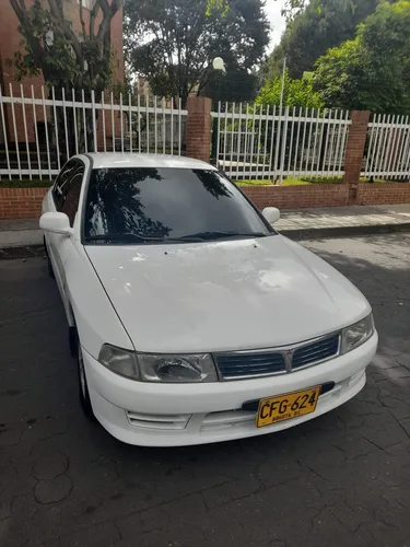 Mitsubishi Lancer 1.6 Glx 5 p