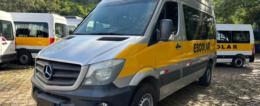 Mercedes-benz Sprinter Van 2.2 Cdi 415 Luxo Teto Alto 5p