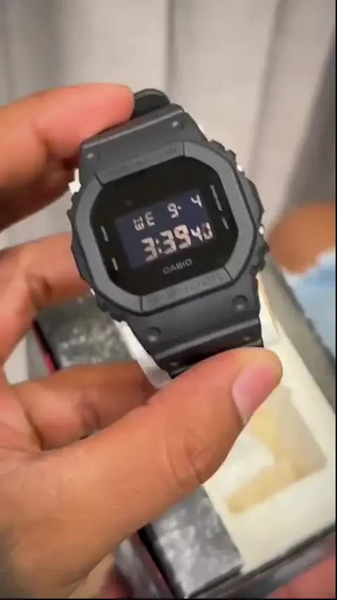 Relógio Casio Masculino G-shock Digital Dw-5600bb-1dr