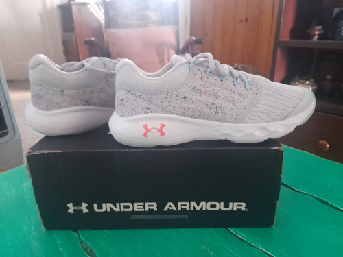 Championes Under Armour Dama En Excelente Estado Casi Nuevos