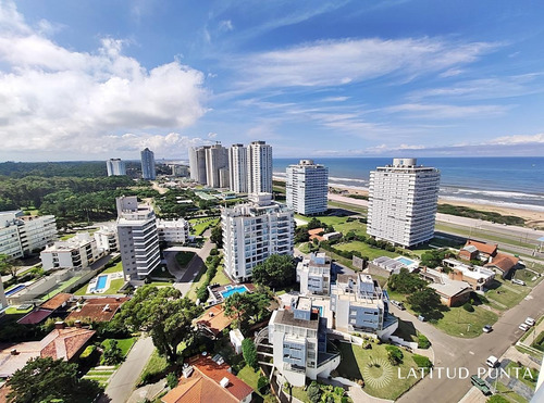 Piso Alto En Brava- Ref: 1188