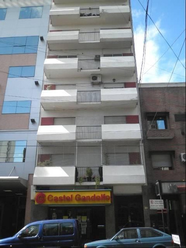 Departamento De 2 Amb. En Avellaneda Centro Totalmente Recic