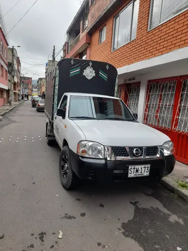 Color : Blanco. Combustible:gasolina 4x4