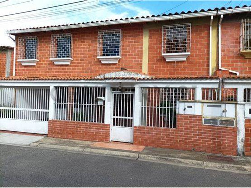 Se Vende Casa De 268m2 Con Anexo En Conjunto Residencial Las Galas Llano Alto
