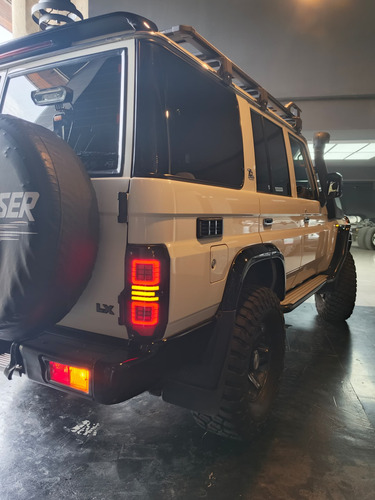 Toyota Land Cruiser Machito