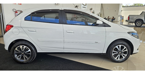Chevrolet Onix plus 1.4 MPFI LTZ 8V FLEX 4P MANUAL