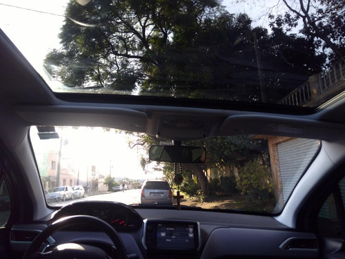 Peugeot 208 1.6 Automático + Teto