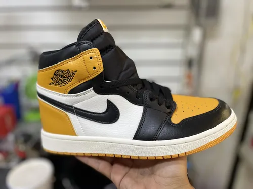 Tenis nike jordan amarillos new arrivals