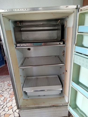 Geladeira Frigidaire Deluxo General Motor #109258 (Usado)