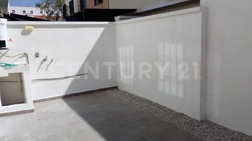 Casa En Renta Al Sur En Residencial Lucerna