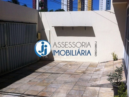 Imagem 3 de 19 de Venda De Casa Em Lagoa Nova, Com 4 Quartos, Sendo Dois Suítes, Em Ótima Localização. - Ca00074 - 32148118