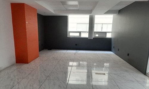 Hermosas Oficinas, Excelente Ubicacion, Con Salas Juntas Y Salon Vip