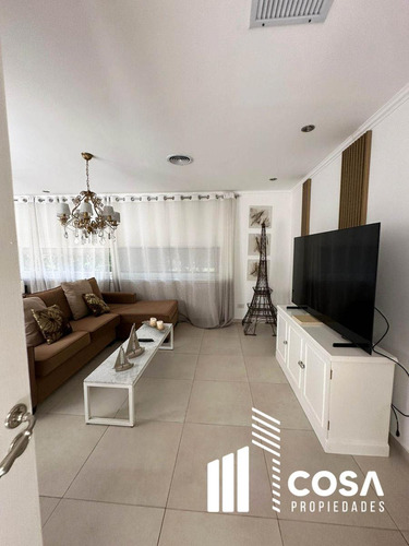 Venta De Casa 5 Dormitorios Cadaqués Funes Hills