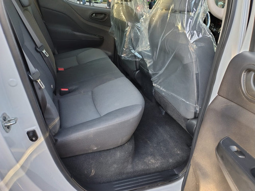 Nissan Frontier 2.5 Se Dc 4X2 Mt