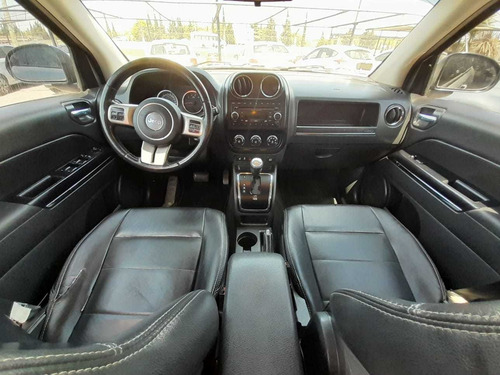 Imagen 13 de 18 de Jeep Compass 2.4 Limited 2012