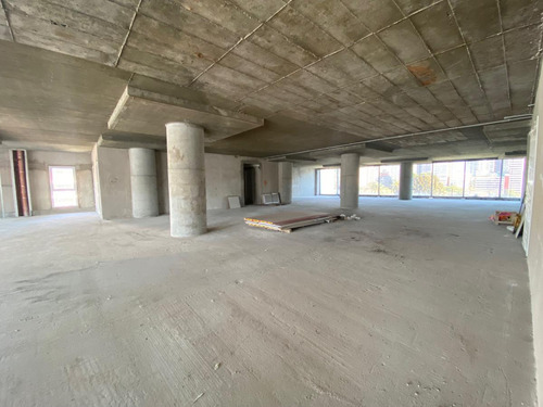 Alquiler Oficinas · Piso 500m2 · Impresionante Vista A P. Las Heras 4 Cocheras