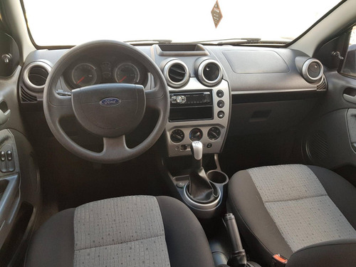 Ford Fiesta 1.6 Rocam 8v Flex 4p Manual
