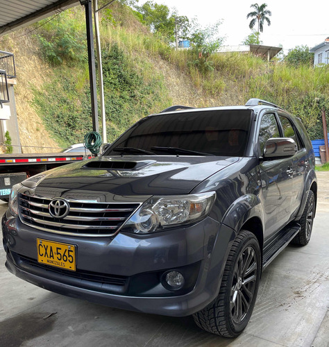 Toyota Fortuner 3.0 Sr5