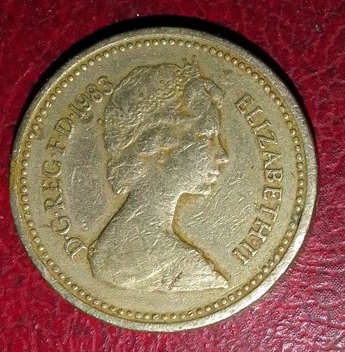 Moneda Inglesa One Sterling Pound Elizabeth Ii 1983 