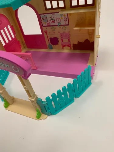 Shopkins happy 2024 places happy stables