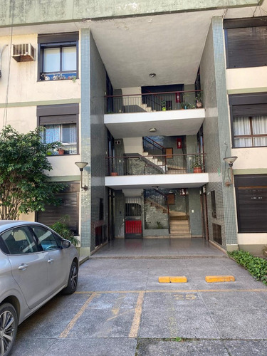 Venta Departamento 2 Dormitorios Barrio Sur C/coch